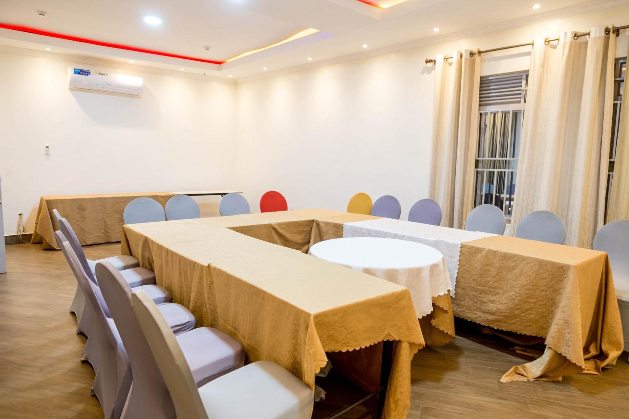 Olympic Hotel Kigali Esterno foto