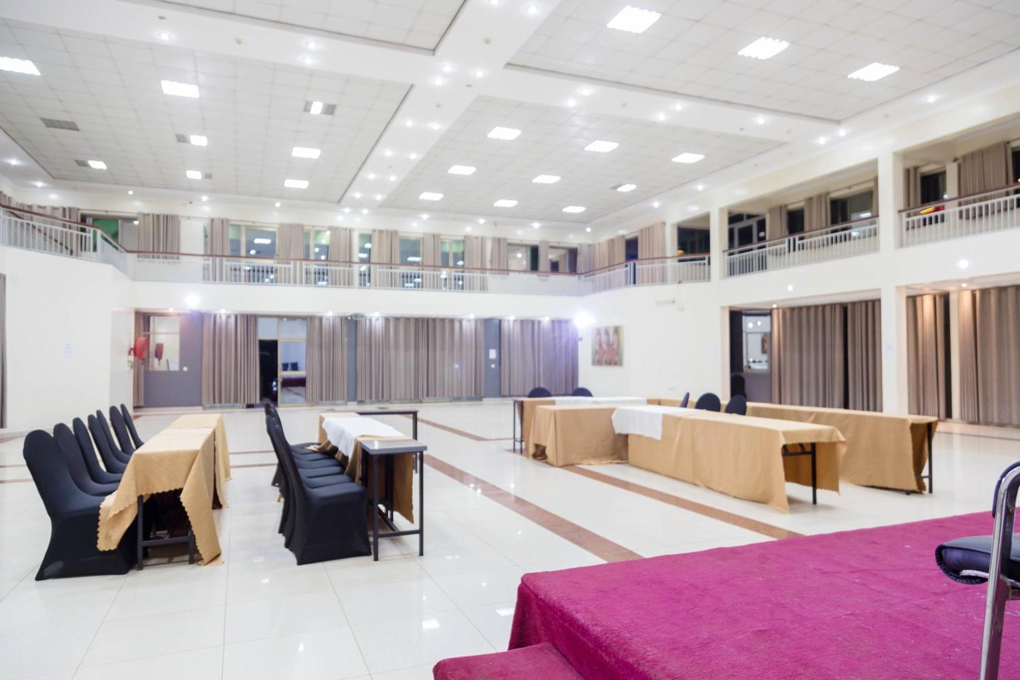 Olympic Hotel Kigali Esterno foto